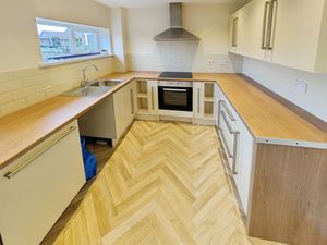 Kitchen- click for photo gallery